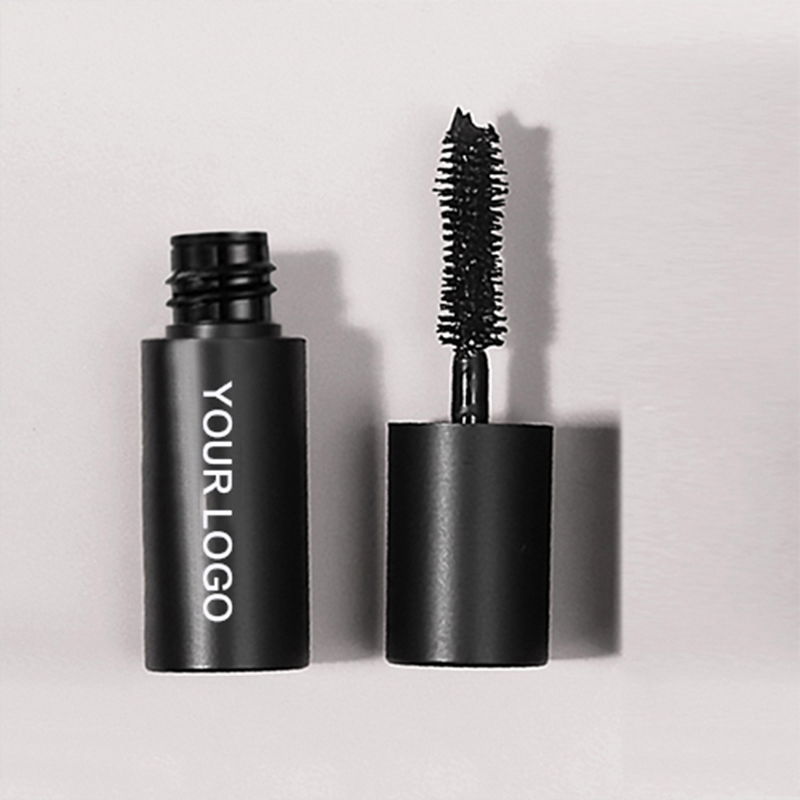 Mini lash serum tube for trial sizes