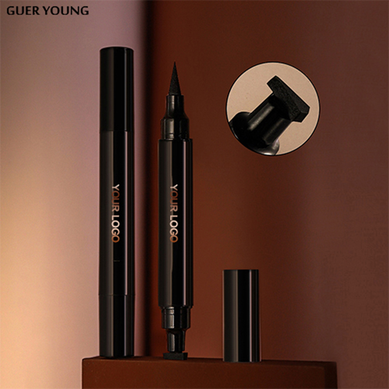 Double ended eyeliner pen option